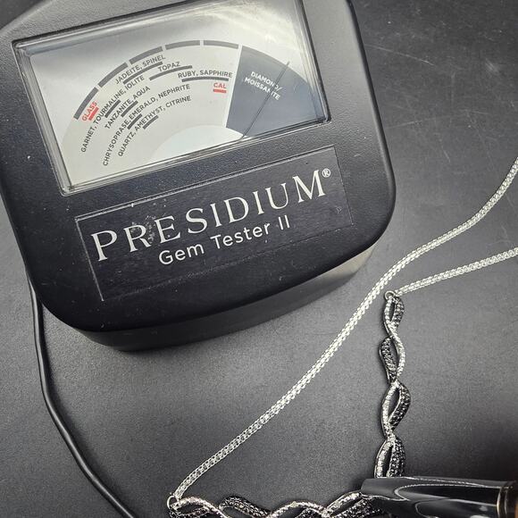 CU Black Silver Tone Diamond Chip Accent Bracelet Necklace Jewelry Set - Picture 9 of 11